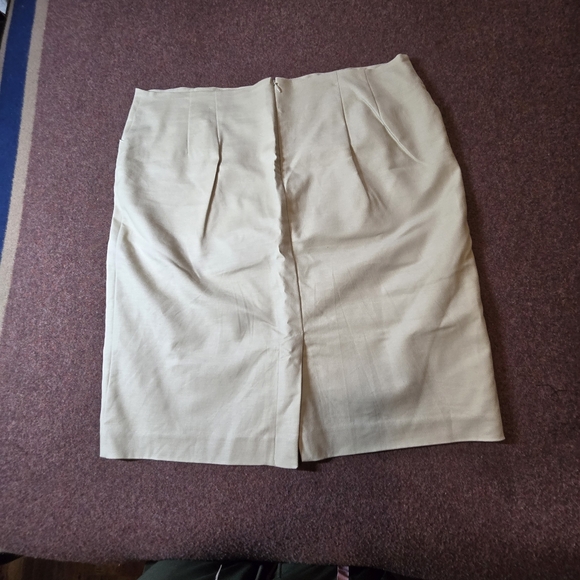 Van Hueson Studio Tan Lined Skirt With Pockets Size 18 - Picture 7 of 8